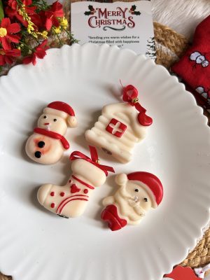 Christmas candle( select any)ππ
βοΈ