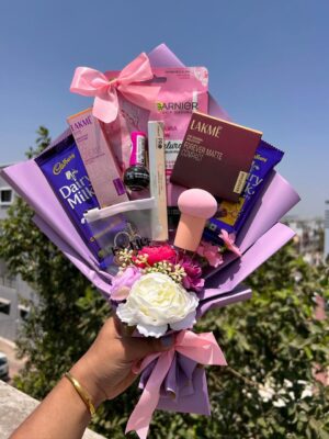 The budget friendly Makeup bouquet 💐 💜